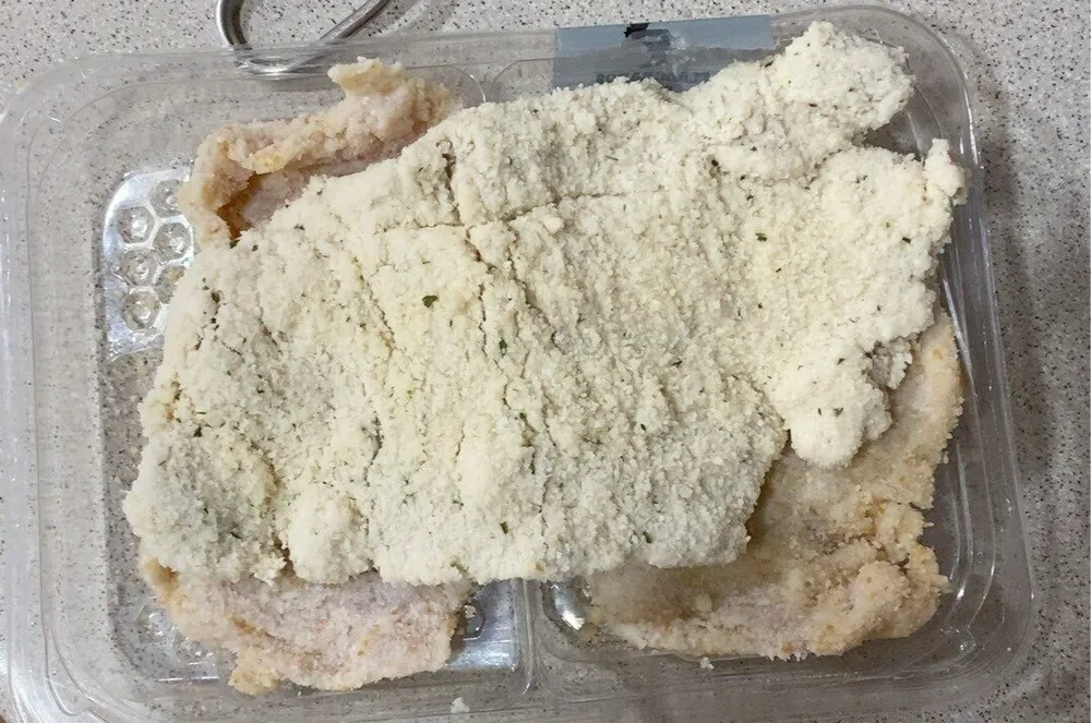 filete de cerdo marinado empanado