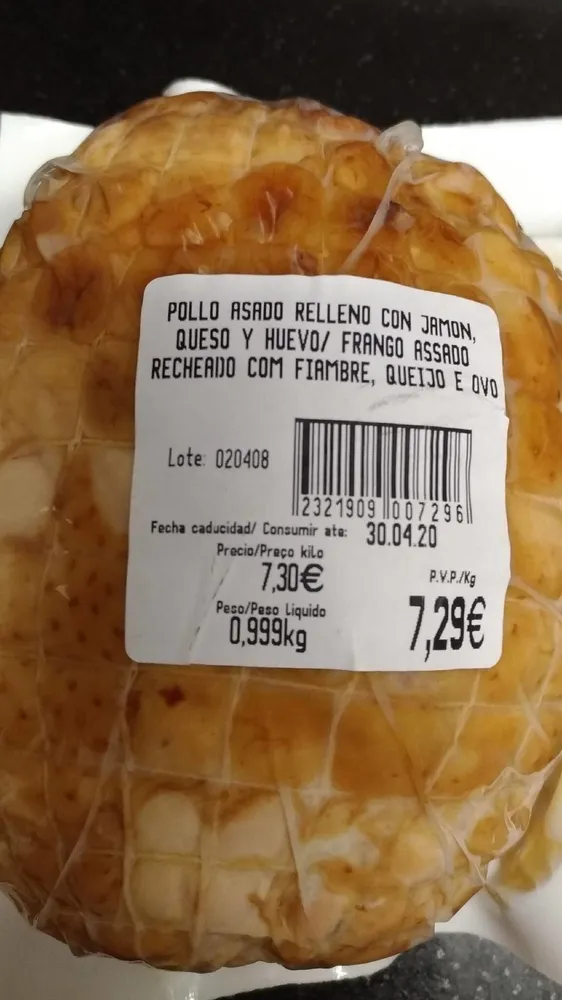 Pollo asado con jamón, queso y huevo