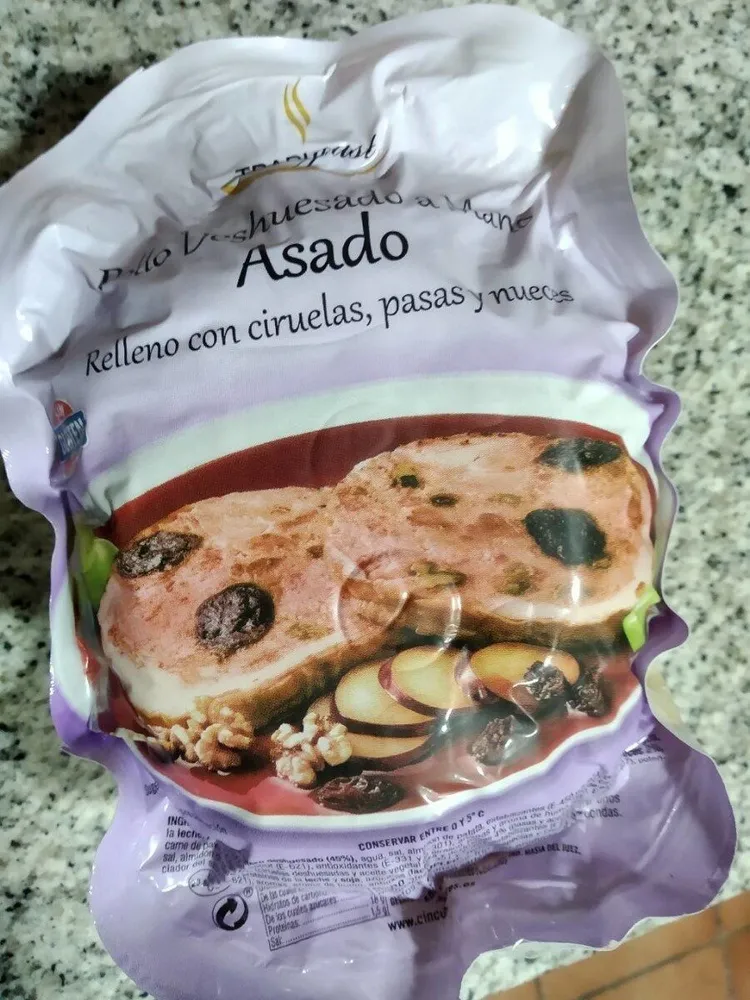Pollo deshuesado Asado relleno