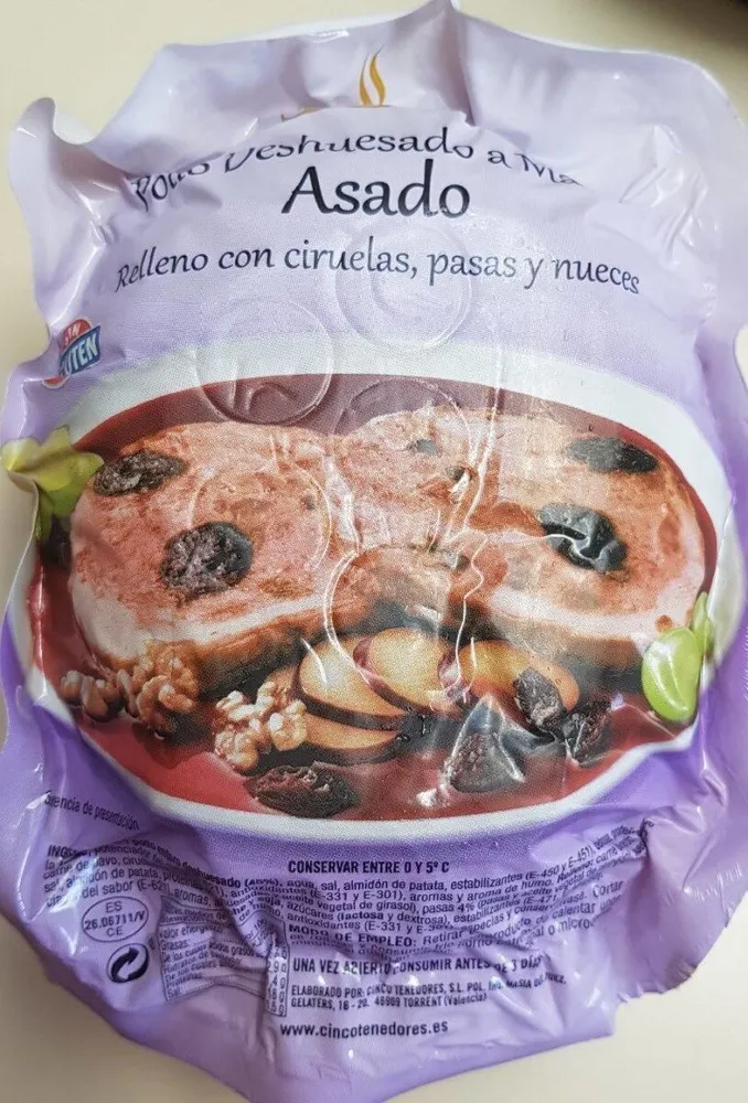 Pollo deshuesado relleno de ciruelas, pasas y nueces