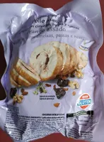 Pollo asado relleno con ciruelas, pasas y nueces