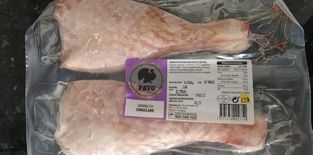 Jamoncito de pavo con hueso y piel