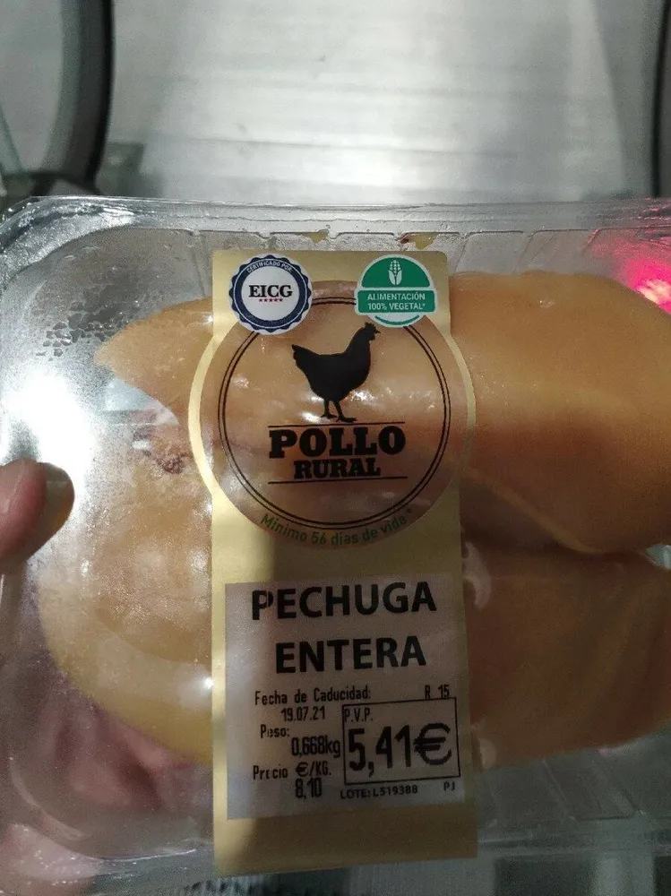 Pechuga pollo rural