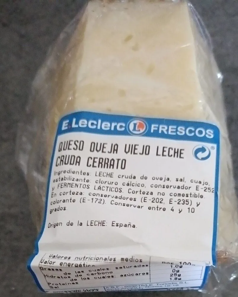 Queso oveja viejo leche cruda cerrato