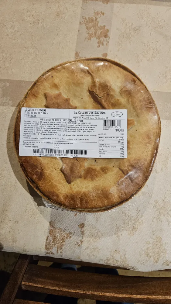 TOURTE A LA VIANDE ET AUX POMMELLES / PORK