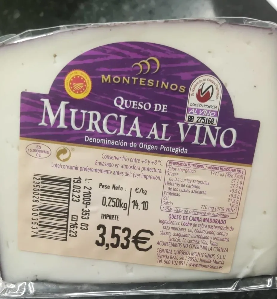 Queso de murcia al vino