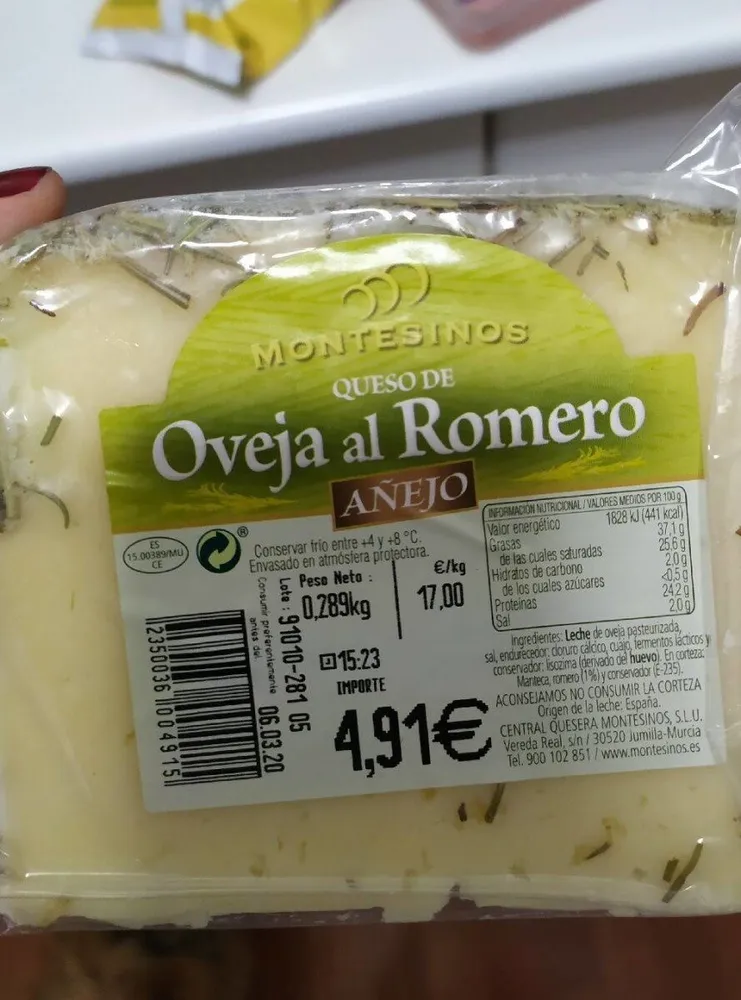 Queso de oveja al romero