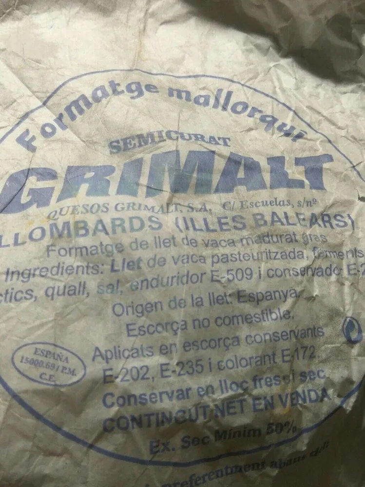 Formatge mallorquí semicurat