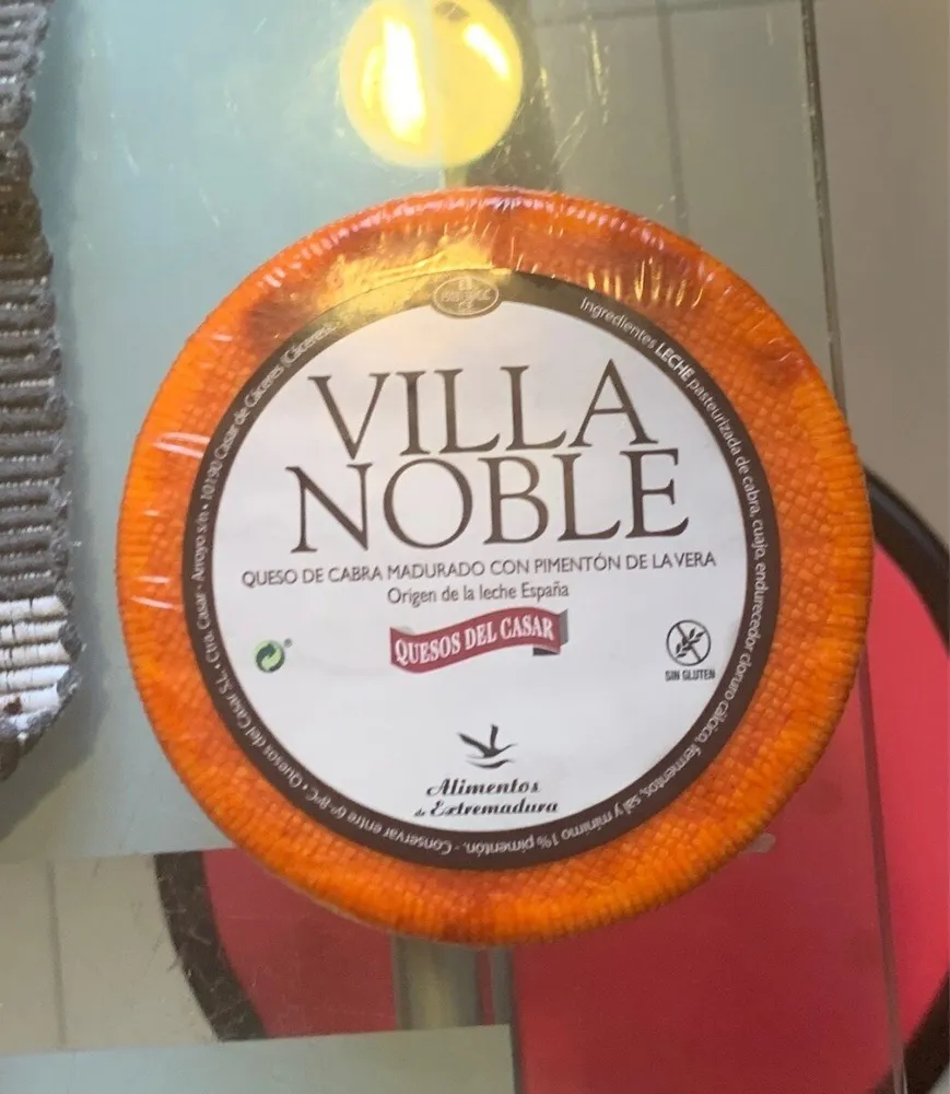Queso de cabra madurado con pimenton devla vera