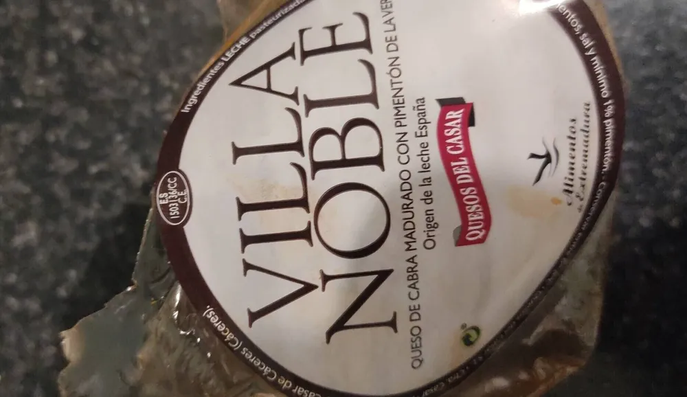 Queso de cabra con pimentón de la Vera