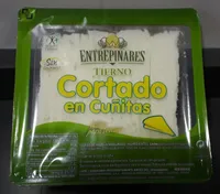 Queso tierno cortado en cuñitas