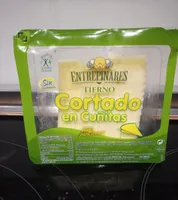 Queso tierno cortado en cuñitas
