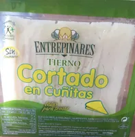 Queso tierno cortado en cuñitas