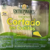 Queso tierno cortado en cuñitas