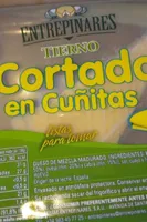 Queso tierno cortado en cuñitas