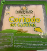 Queso tierno cortado en cuñitas