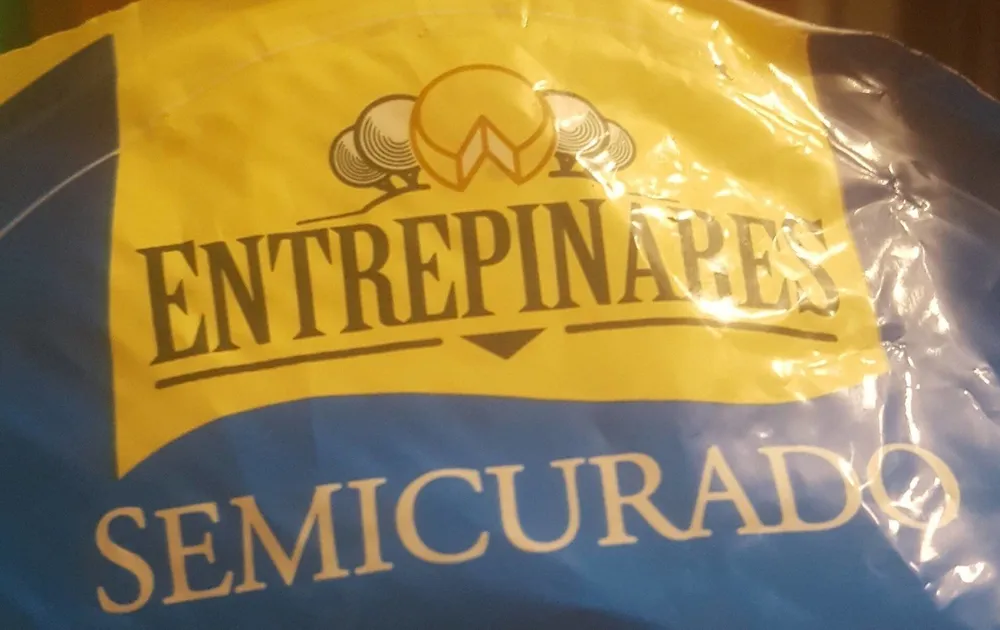 Queso de mezcla madurado semicurado