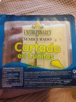 Queso semicurado en cuñas