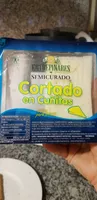 Queso semicurado cortado en cuñitas