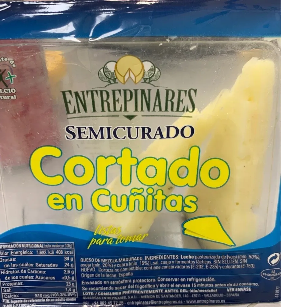 Semicurado cortado en cuñitas