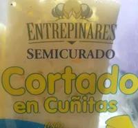 Queso semicurado cortado