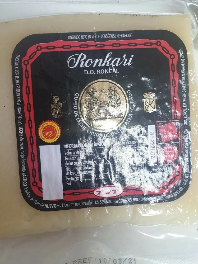 Queso curado de oveja roncal