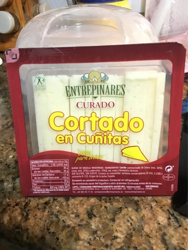 Curado cortado en cuñitas
