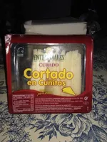Queso curado en cuñitas