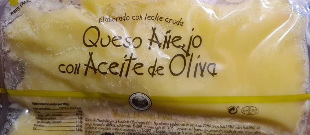 Queso Añejo con aceite de oliva