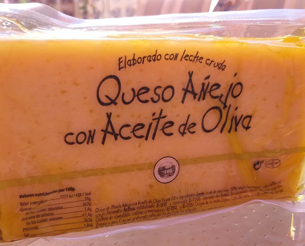 Queso añejo con aceite de oliva