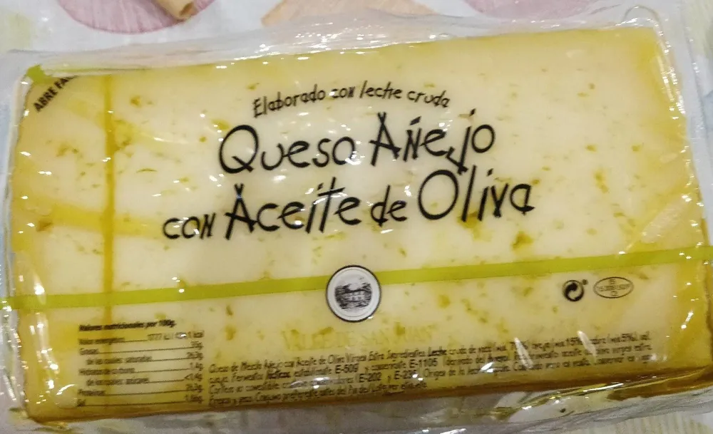 Queso añejo con aceite de oliva