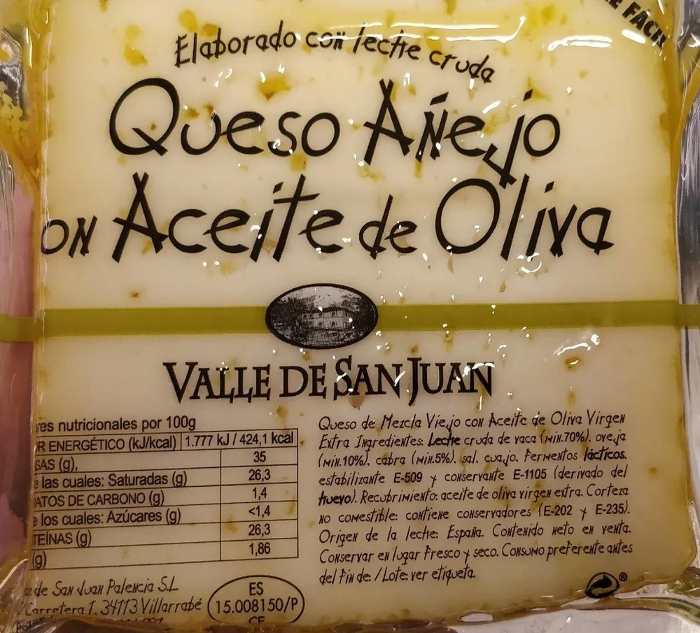 Queso añejo en aceite de oliva