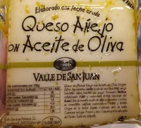 Queso añejo en aceite de oliva