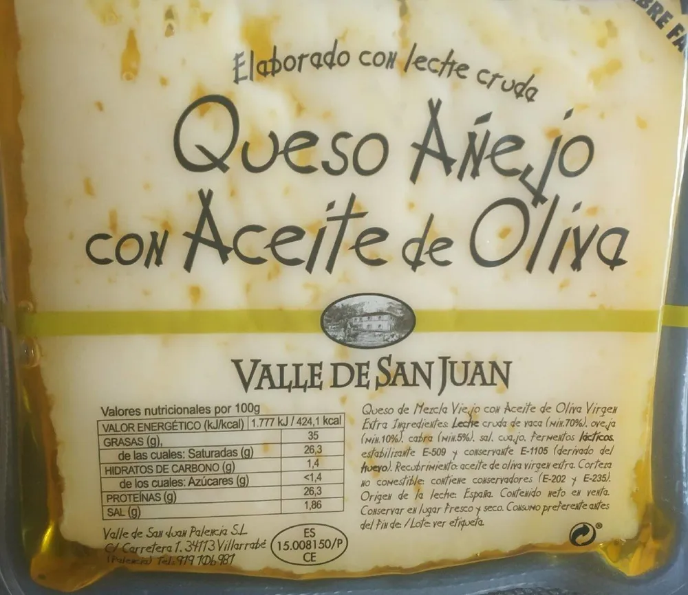 Queso añejo en aceite de oliva