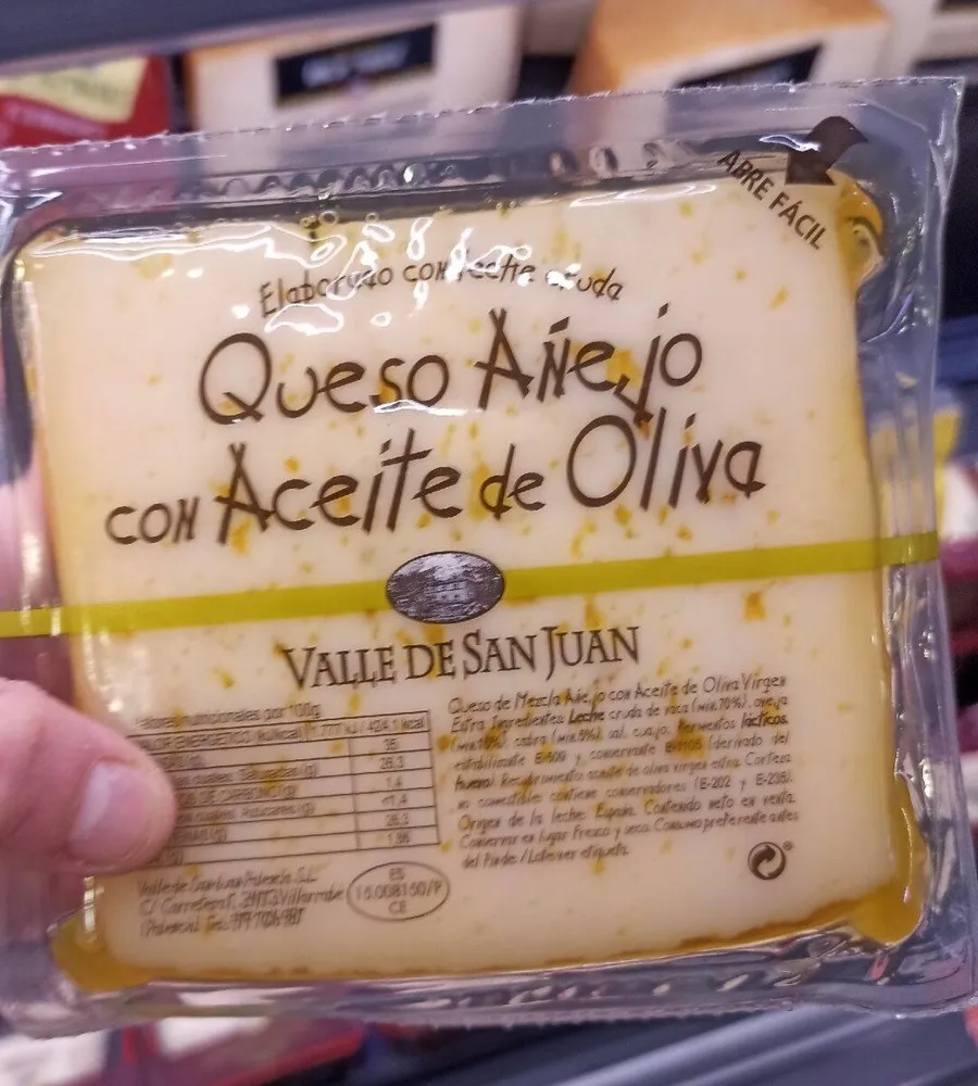 Queso añejo con aceite de oliva