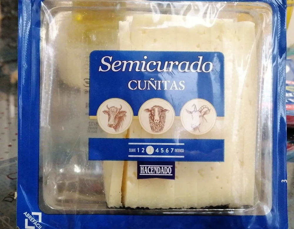 Queso semicurado cuñitas
