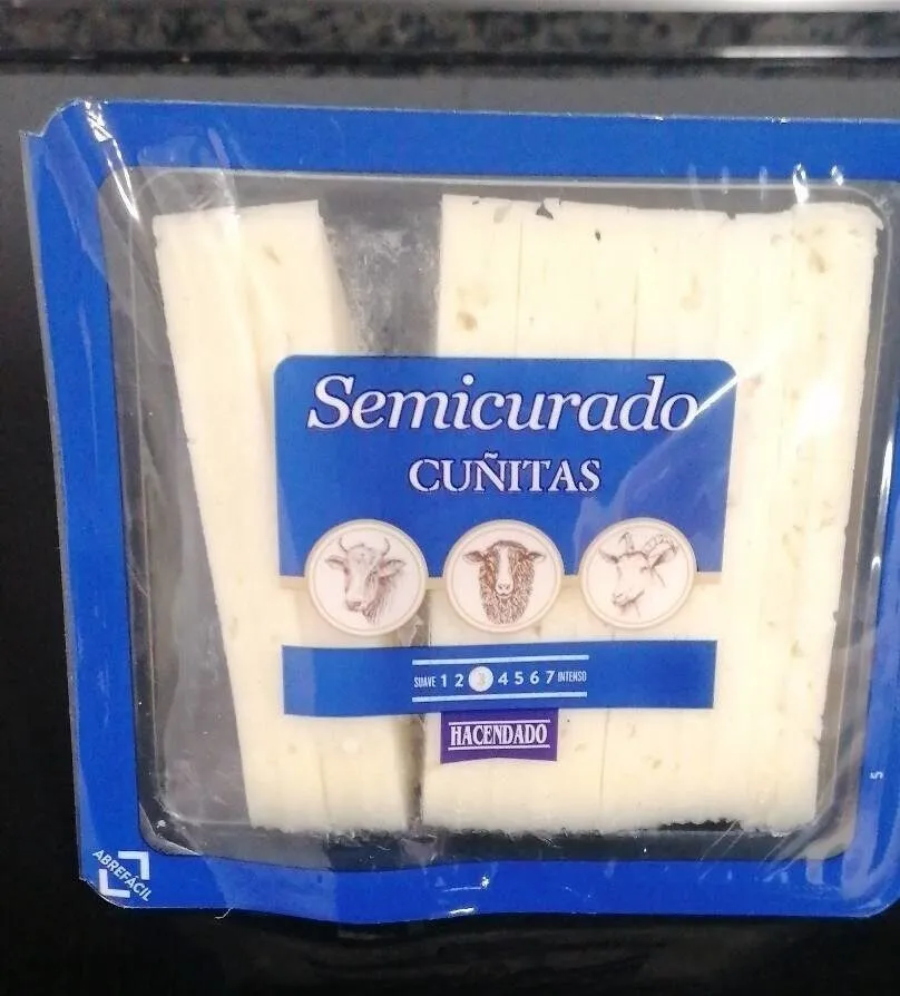 Queso semicurado cuñitas