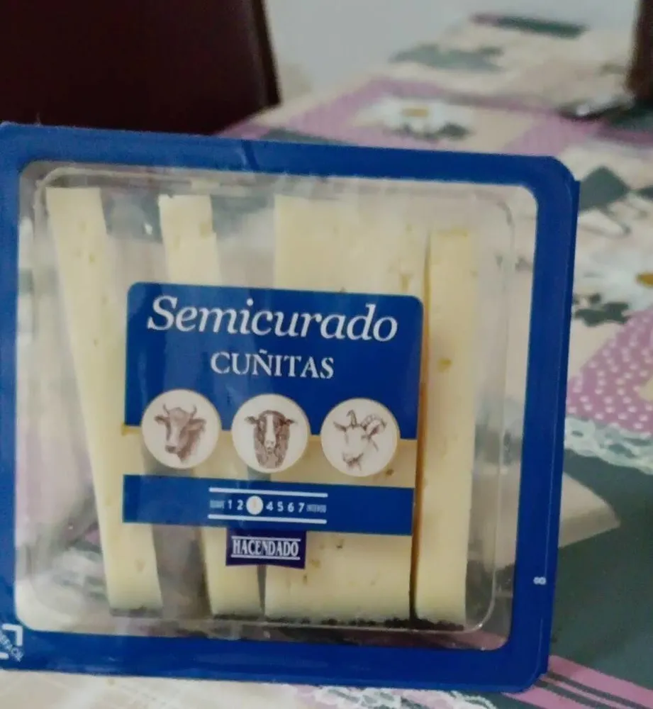 Queso semicurado cuñitas
