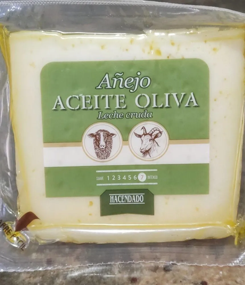 Queso añejo en aceite de oliva