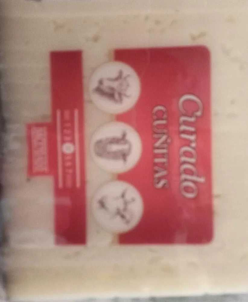 Curado cortado a cuñitas