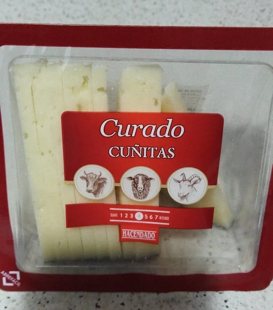 Queso curado (cortado)