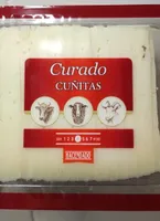 Queso curado en cuñitas