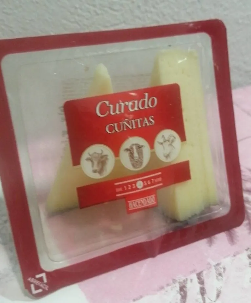 Queso curado cuñitas