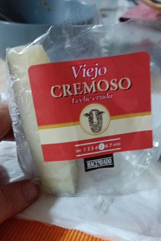 Queso viejo cremoso de oveja