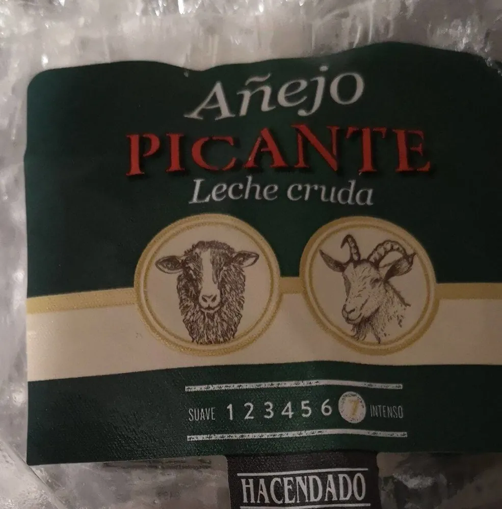 Queso añejo picante leche cruda