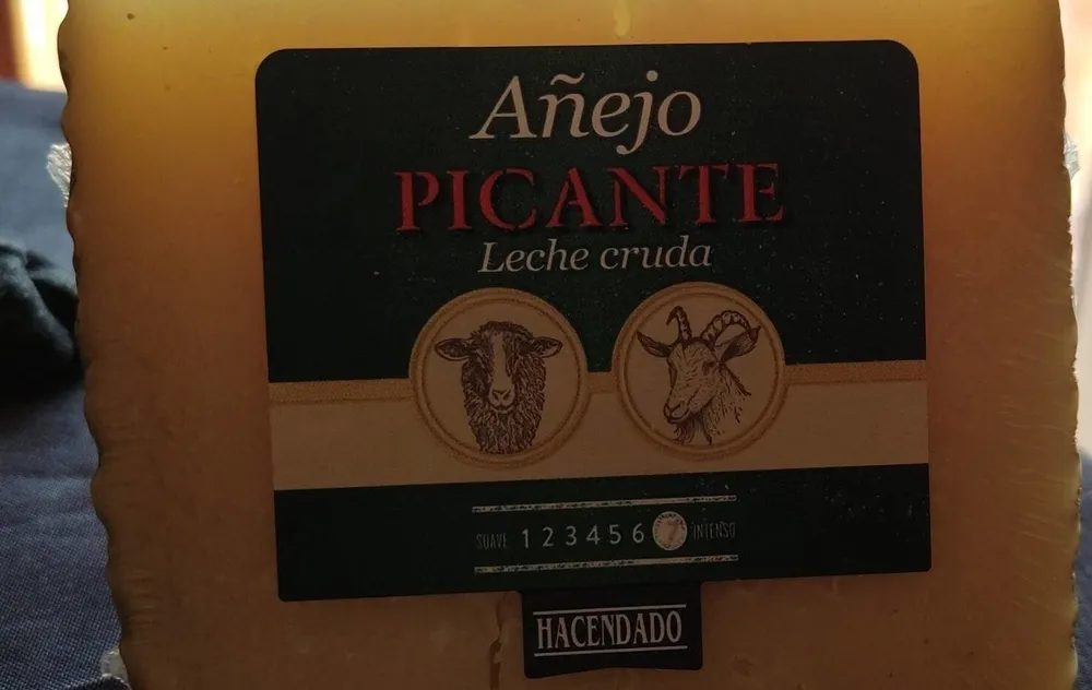 Añejo Picante Leche Cruda