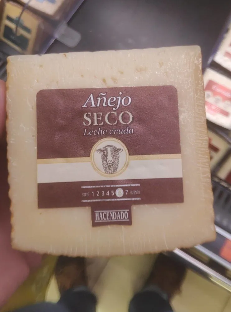 Queso añejo seco