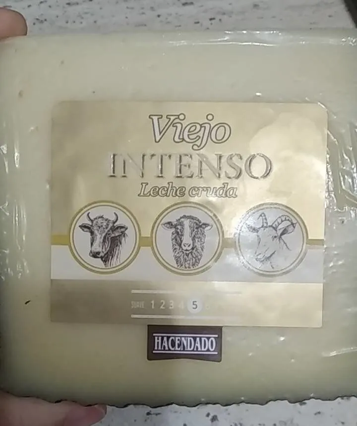 Queso viejo intenso leche cruda