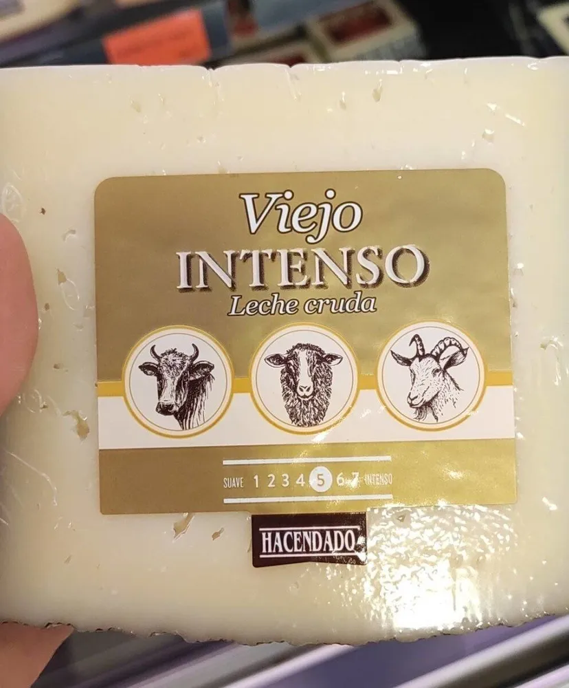 Queso viejo intenso leche cruda