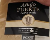 Añejo fuerte leche cruda